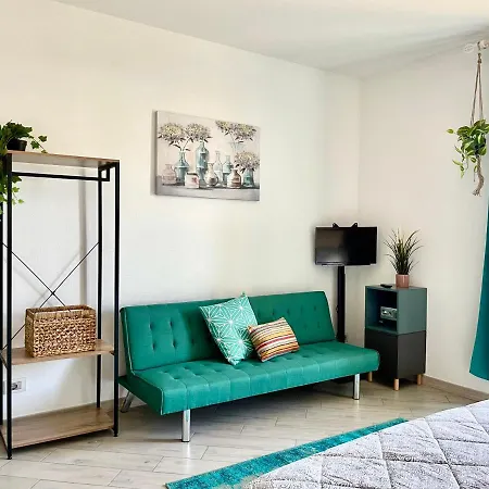 La Monstera Guest house *